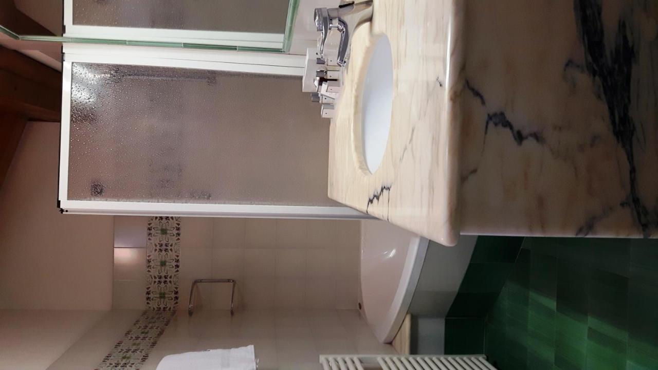 Hotel Galvani Torri Del Benaco Ngoại thất bức ảnh