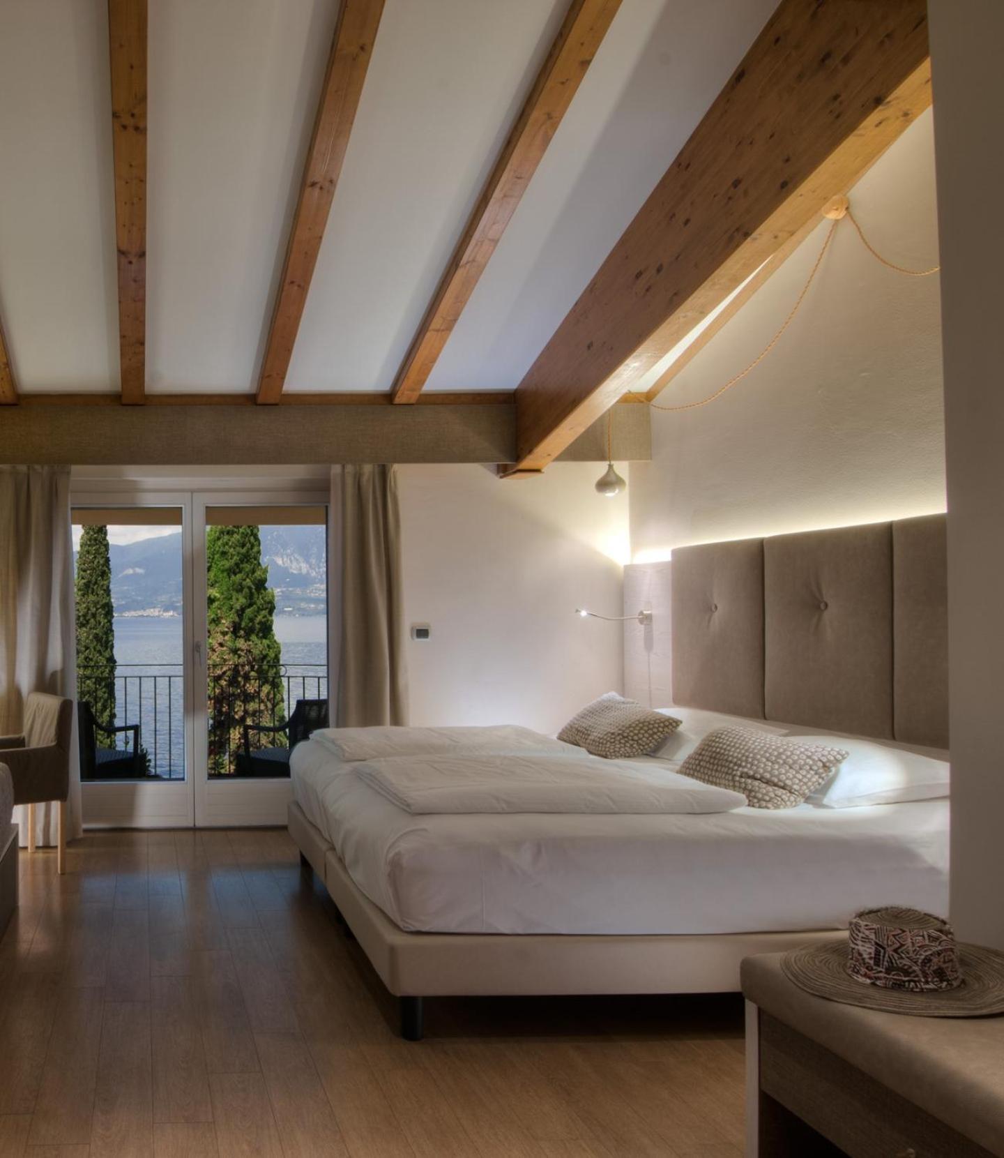 Hotel Galvani Torri Del Benaco Ngoại thất bức ảnh