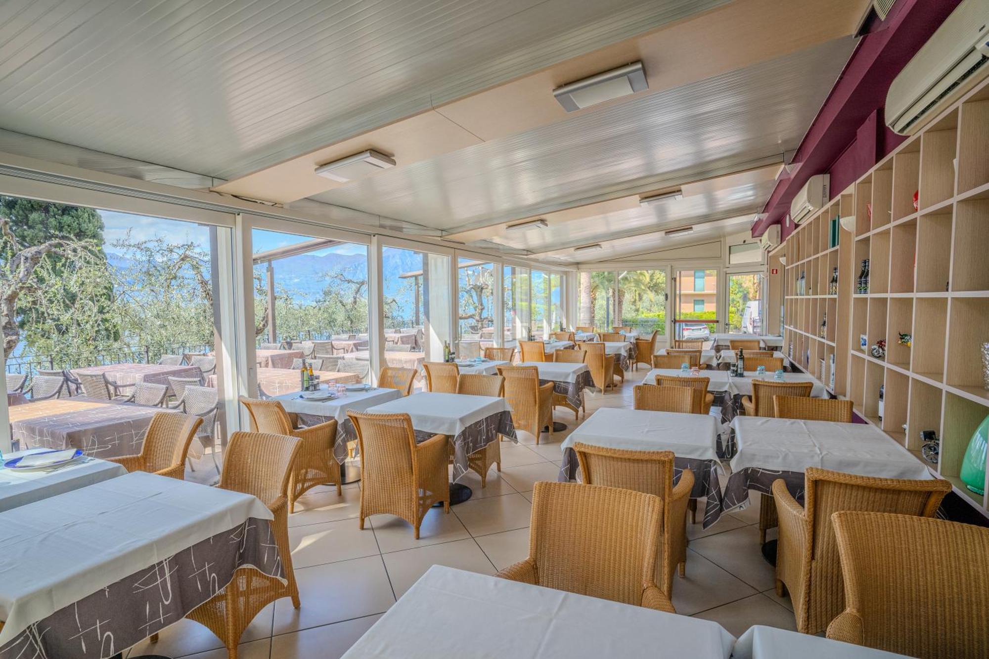 Hotel Galvani Torri Del Benaco Ngoại thất bức ảnh