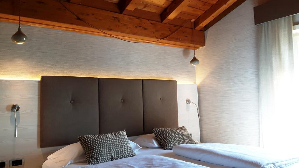 Hotel Galvani Torri Del Benaco Ngoại thất bức ảnh