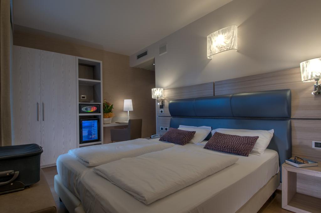 Hotel Galvani Torri Del Benaco Ngoại thất bức ảnh